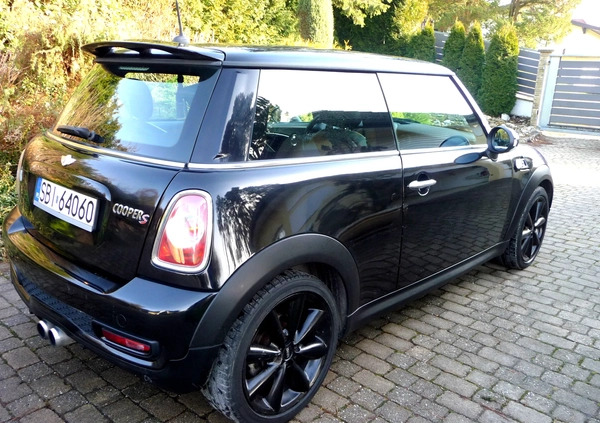 MINI Cooper cena 34900 przebieg: 143000, rok produkcji 2011 z Stęszew małe 742